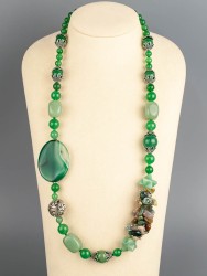 Бусы из нефрита "Сказки леса" 10-049