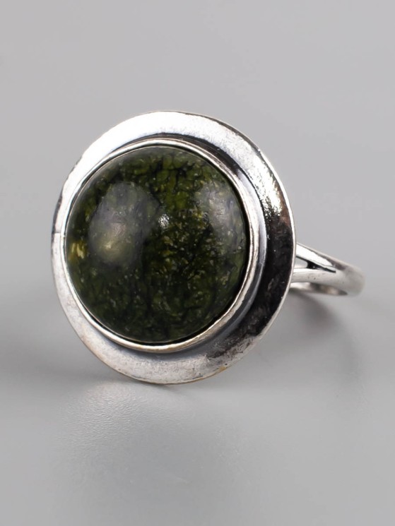 Кольцо из змеевика "Рондо" кг-983-ЗМ