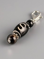 Брелок "Дзи Денежный крюк" с агатом БРК-966