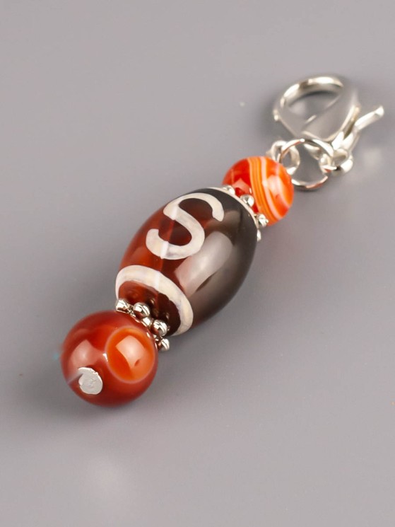 Брелок "Дзи Денежный крюк" с сердоликом БРК-972