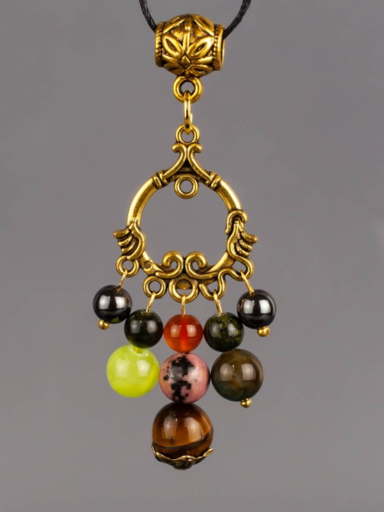 Кулон-оберег со шнурком  "7 камней - Рак" пд-1076