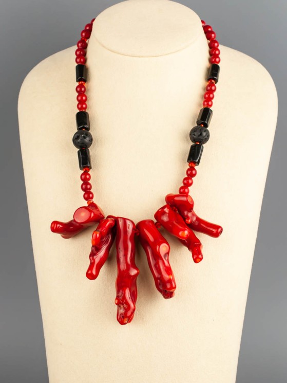 Бусы из коралла "Фламенко" 10-104