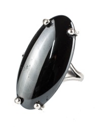 Кольцо из гематита "Антуриум" кг-054-ГМ