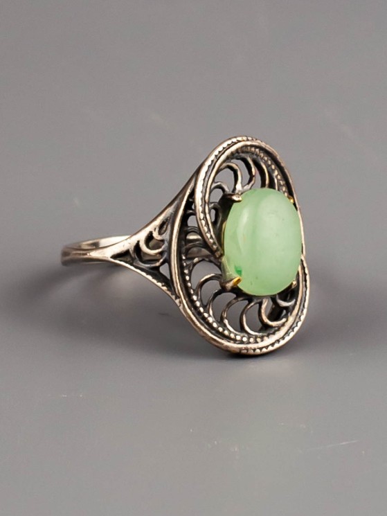 Кольцо из нефрита "Сабрина" кп-5947