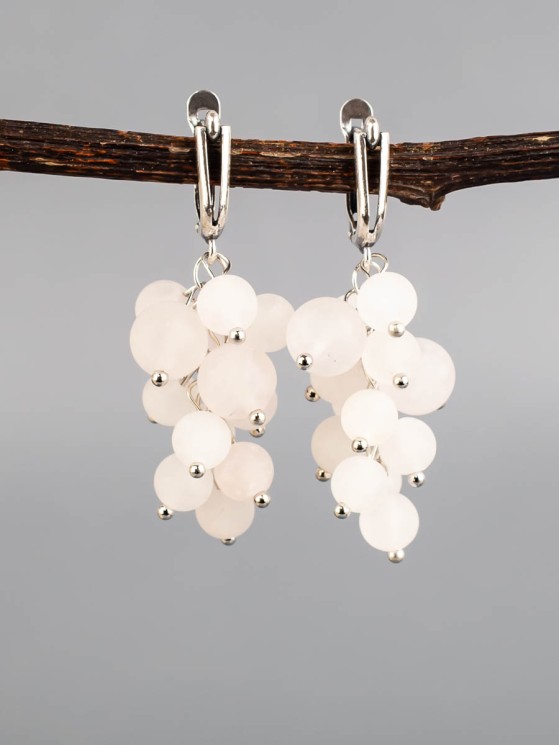 Серьги из матового розового кварца "Гроздь" 03-792