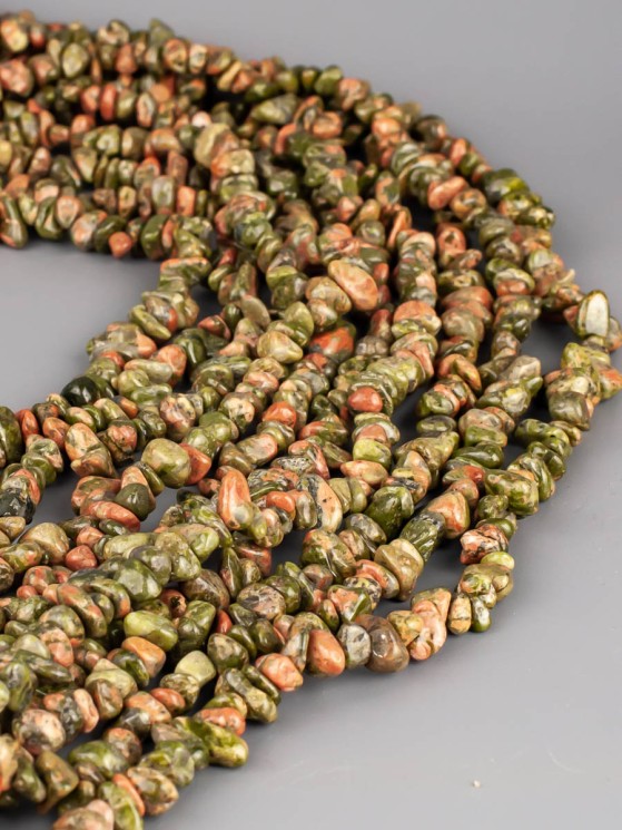 Бусины из унакита "Галтовка" 01-796
