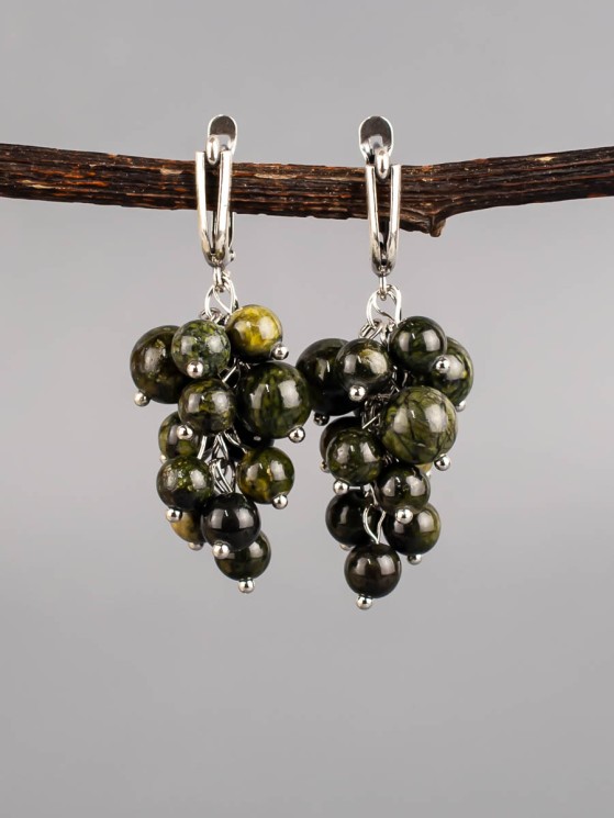 Серьги из змеевик "Гроздь" 03-799