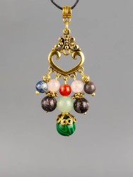 Кулон-оберег со шнурком  "7 Камней - на Любовь" пд-1098