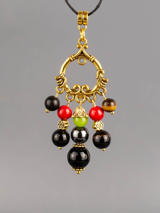 Кулон-оберег со шнурком  "7 Камней - Козерог" пд-1105