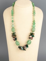 Бусы из нефрита "Сказки леса" 10-046