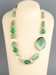 Бусы из нефрита "Сказки леса" 10-047