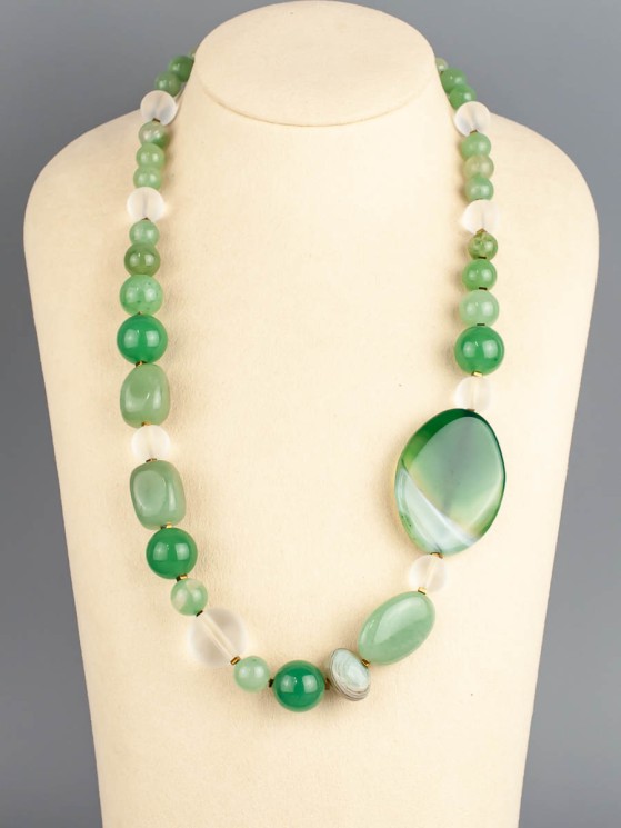 Бусы из нефрита "Сказки леса" 10-047